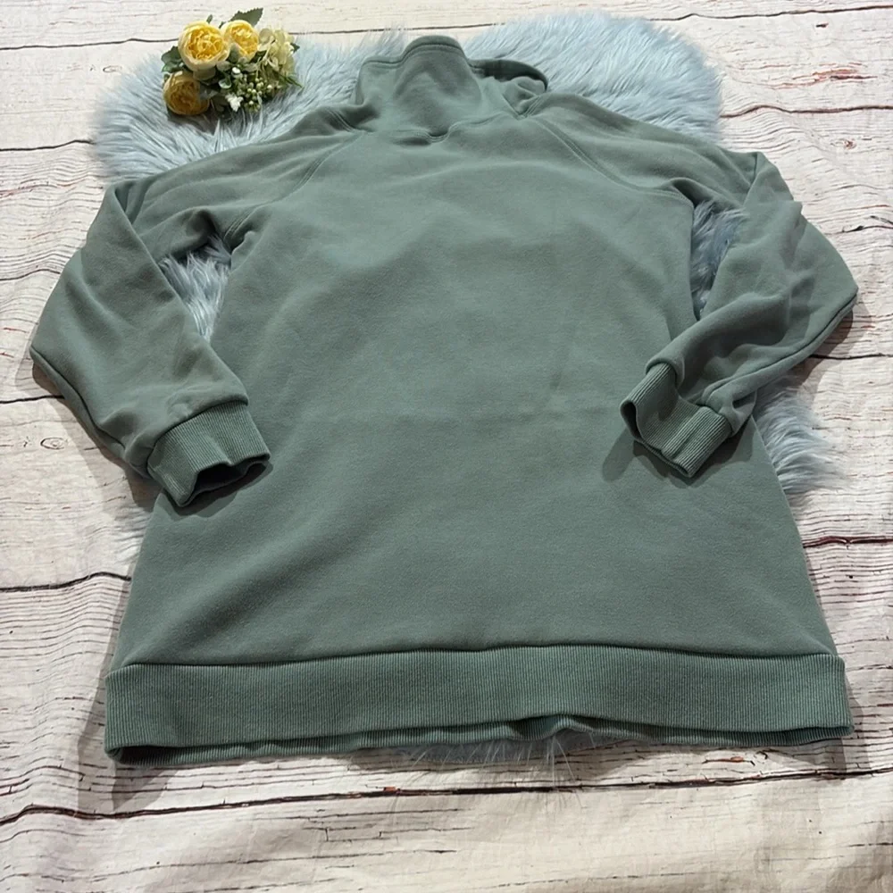 Latched Mama harbor snap pullover Sage Green with Heart Detail - Picture 10 of 10